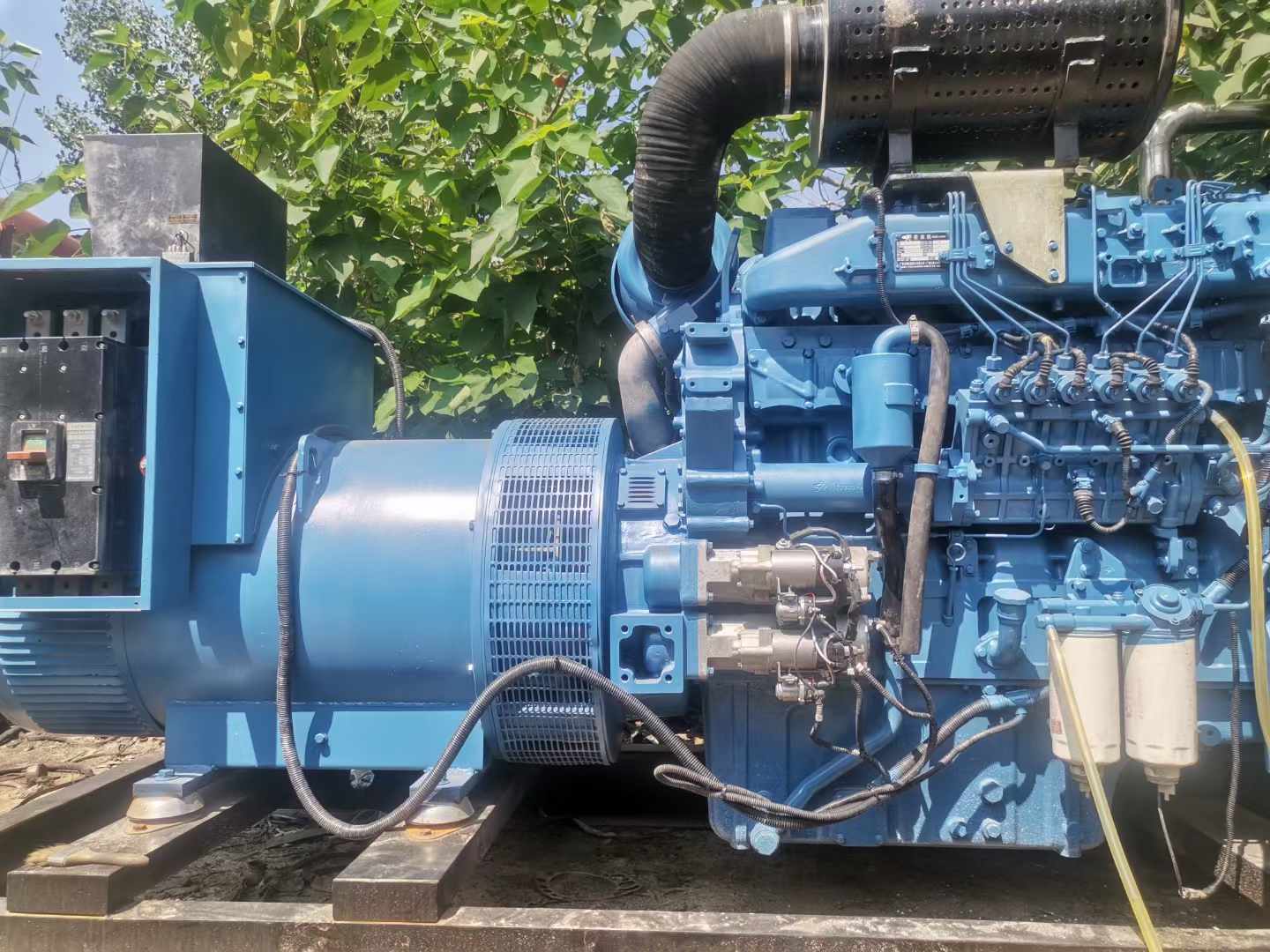 元江详细说明降低 800kW 柴油发电机输出电流波动的方法