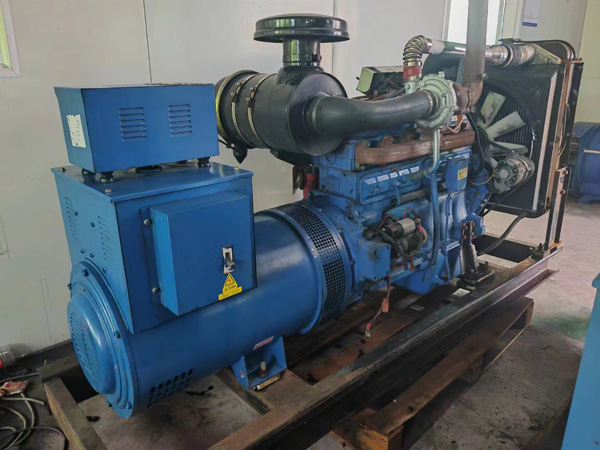 元江100kW柴油发电机组使用多级机油有哪些优缺点？